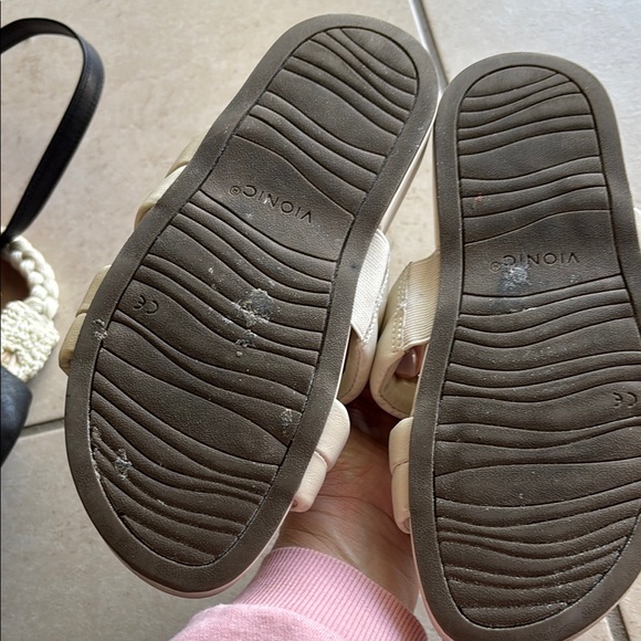Vionic Cream Double Strap Slides size 8 - Picture 5 of 7